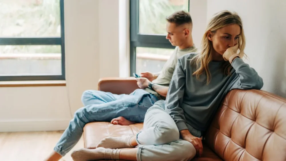 Manejar presión social en la adopción de esperma en pareja