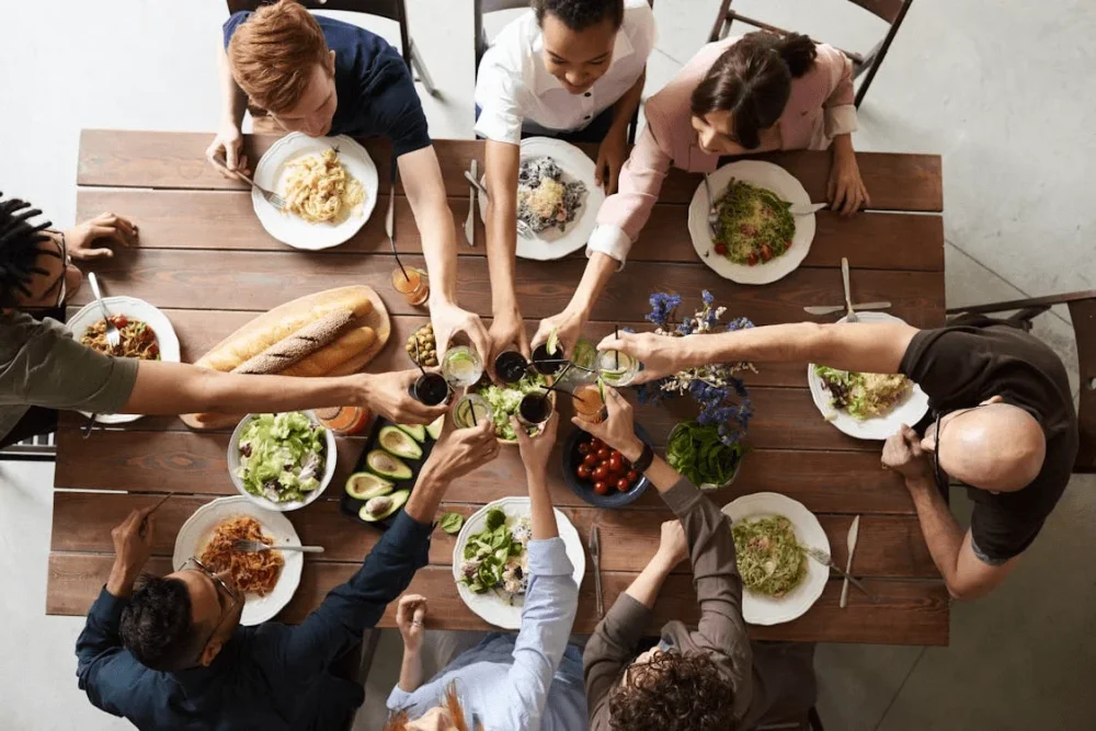 Terapia familiar y negociación guía para fortalecer lazos familiares