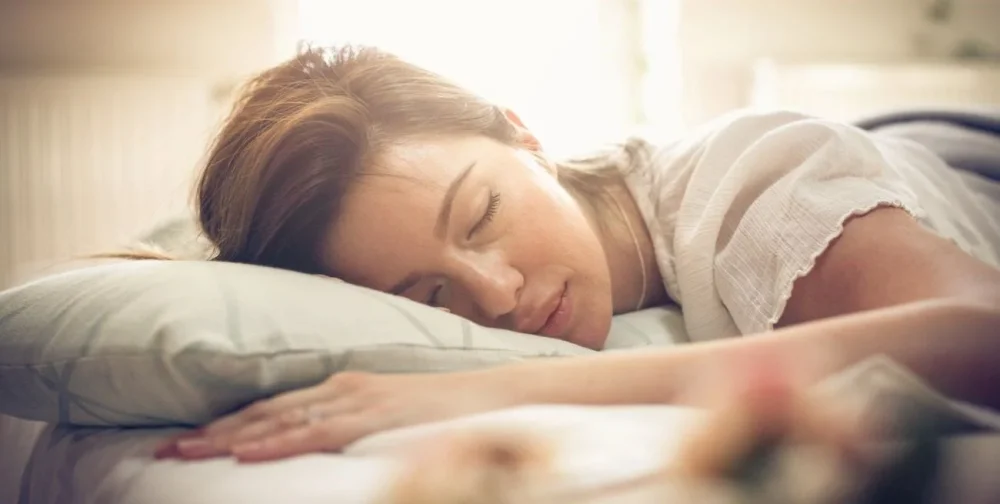 ¿Por qué tiembla mi cama? Explorando causas posibles