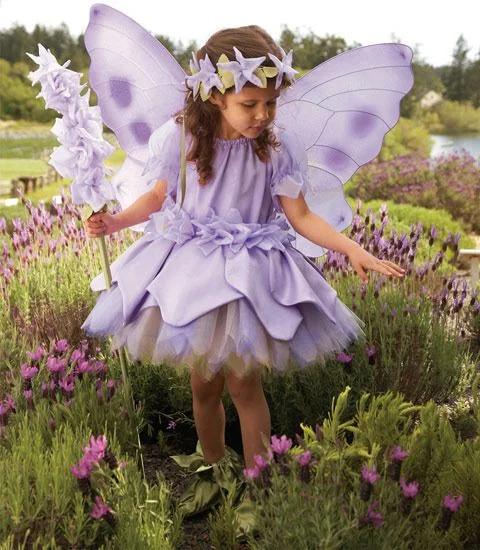 Niñas transformadas en hermosas mariposas El poder de los disfraces