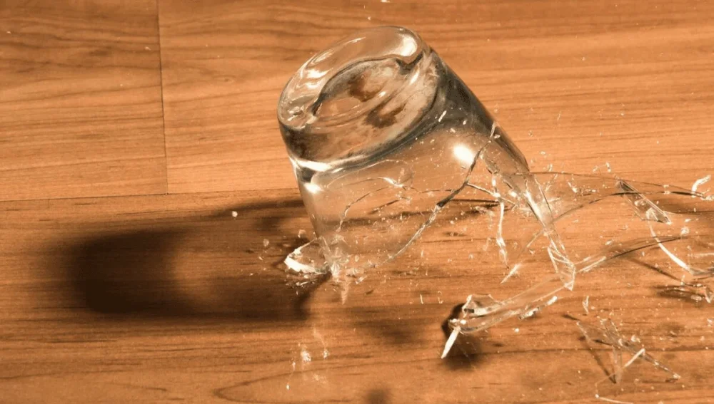 Significado de la rotura de objetos de cristal una mirada profunda