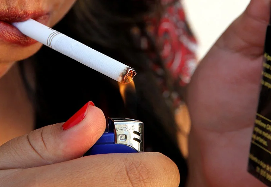 La imitación en el consumo de alcohol y drogas