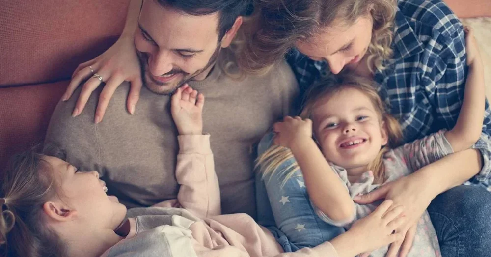 Familia en la adopción de óvulos adaptándose a los cambios