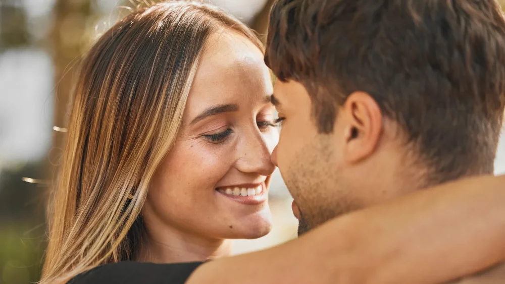 Detectar si un hombre se está enamorando 10 claves esenciales