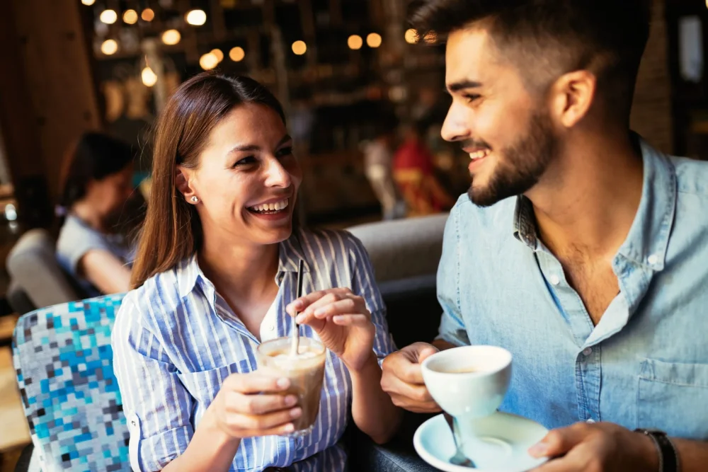 Reunión con tu ex cita para tomar algo juntos