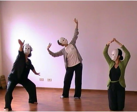 La danza terapéutica movimiento sanador para la familia
