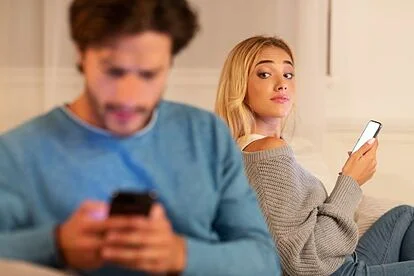 Infidelidad virtual Mi novio tontea en WhatsApp