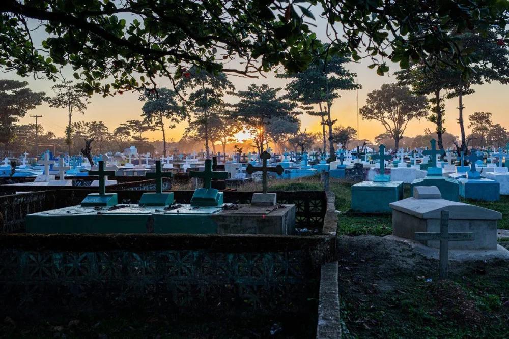 Significado de soñar con cementerio lleno de gente