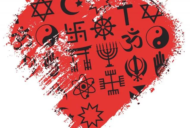 Navegando creencias interreligiosas para un amor duradero