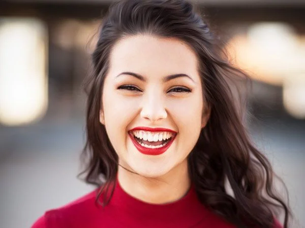 Rasgos clave de una persona feliz Descubre características importantes