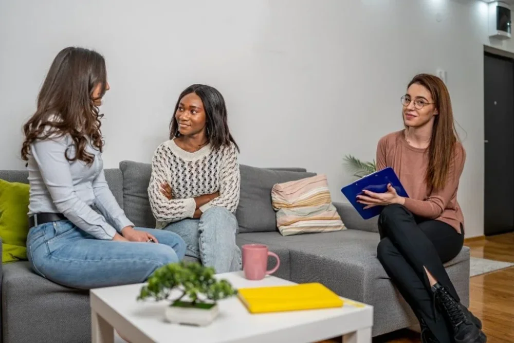 Mejorando autoestima y terapia de pareja en relaciones lesbianas