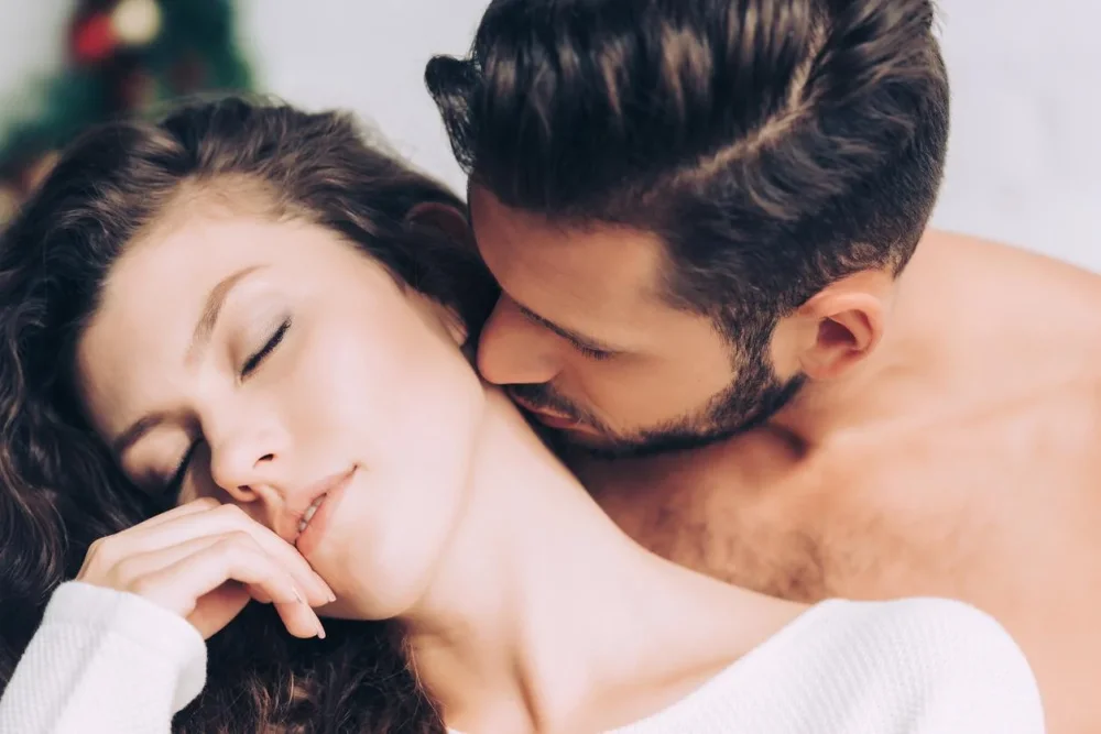 Significado del beso en el cuello Explorando su simbolismo