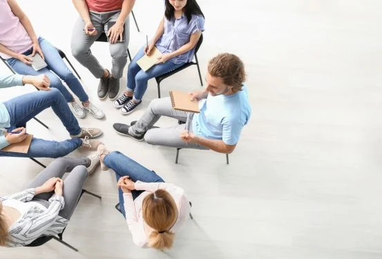 Sanación emocional a través de terapia grupal