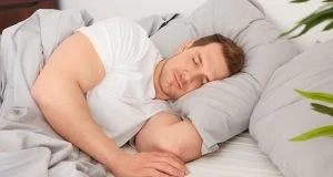 Mearse en la cama a los 40 Causas y soluciones