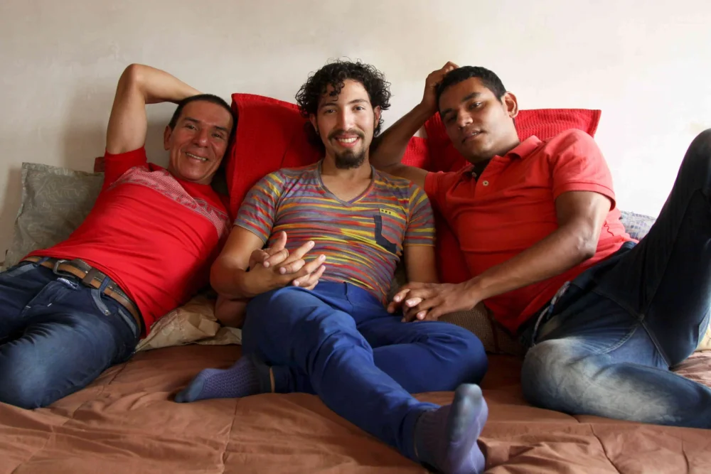 Diversión y aventura en relaciones gay