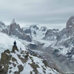 Ascensión inspiradora hacia la cima de ese cerro