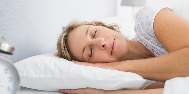 Cómo dormir del tirón y despertar renovado