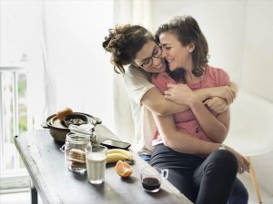 Equilibrio emocional en parejas lesbianas claves para terapia exitosa