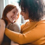 Fortaleciendo el vínculo emocional en parejas lésbicas