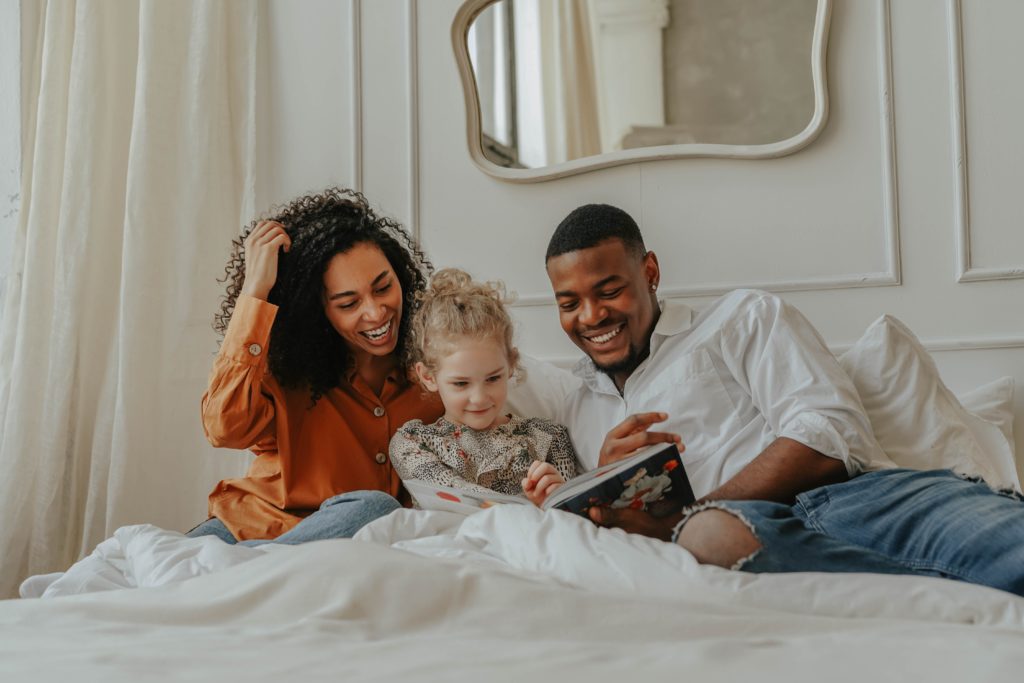 Fortaleciendo la relación de pareja en la adopción de niños mayores