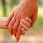 Reconstruyendo la identidad en adopción de hermanos Un camino