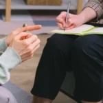 Terapia centrada en soluciones alternativa eficaz para trastornos del estado