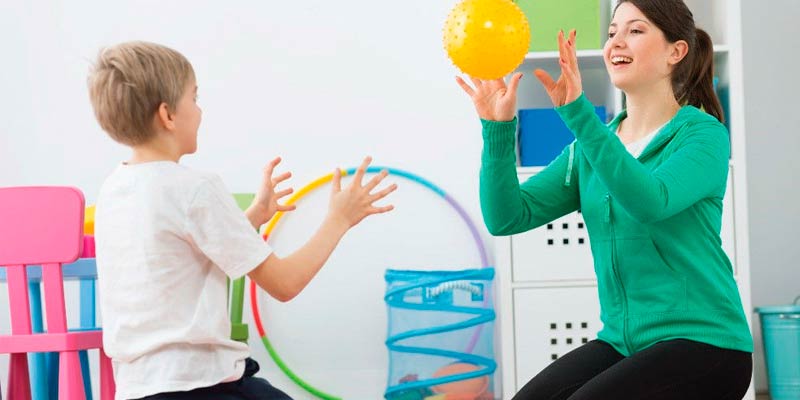 Terapia de juego potenciando habilidades de comunicación