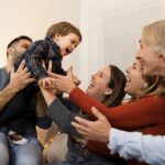 Apoyo esencial para la adopción de hermanos menores