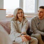 Comunicación efectiva en terapia de parejas mayores