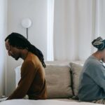 El impacto del comportamiento solitario y aislamiento social