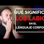 ¿El significado de mirar los labios al hablar?