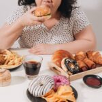 Psicoterapia como solución para la compulsión alimentaria