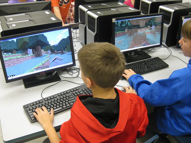 Vínculo entre juego y habilidades tecnológicas análisis optimizado